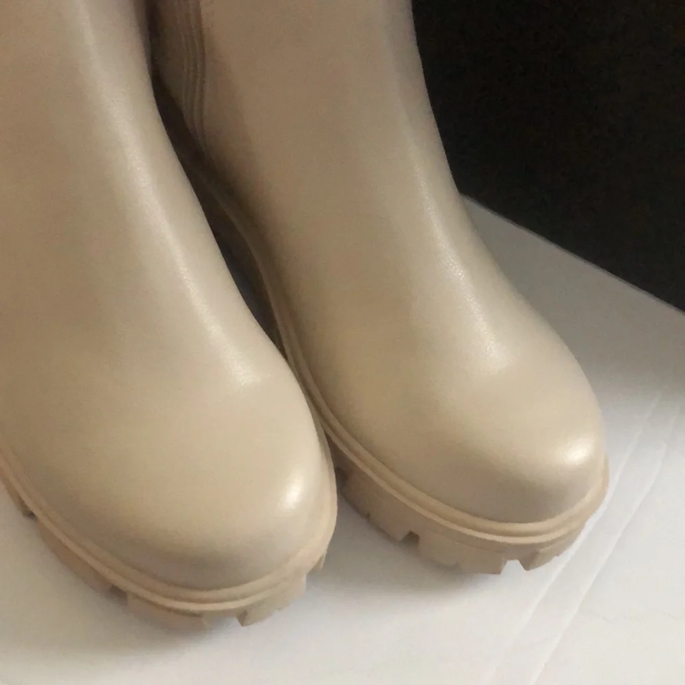 polyurethane boots